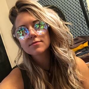 Meet your Posher, Brenna